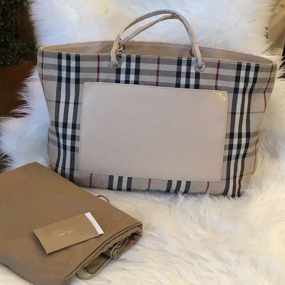 Burberry Handbag Tote 100% Authentic